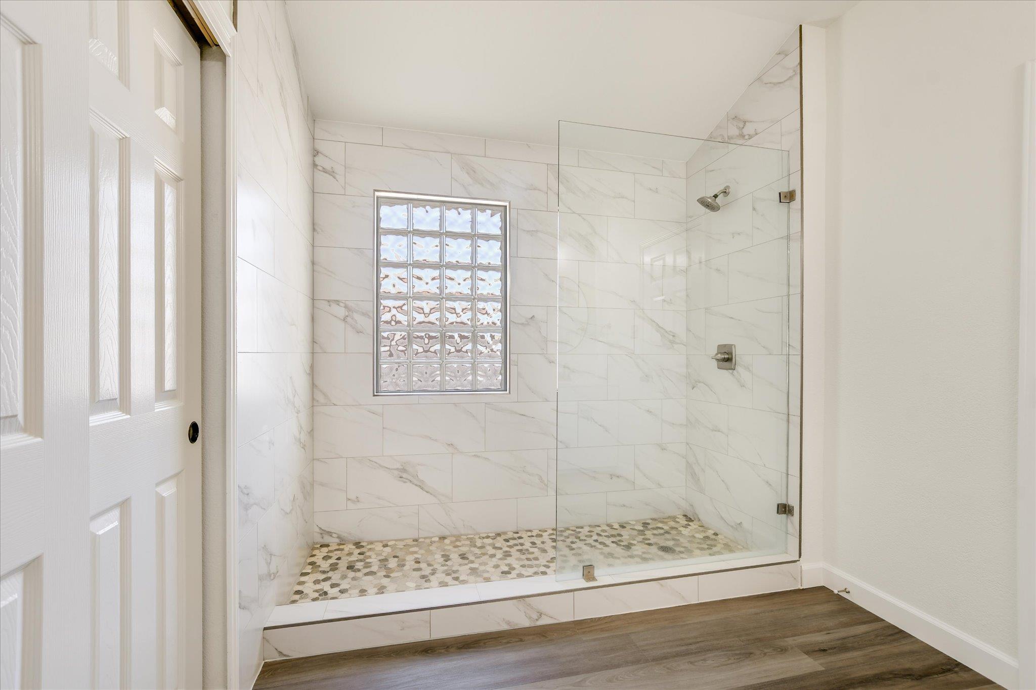 3905 Stonehenge Path Property Photo 3