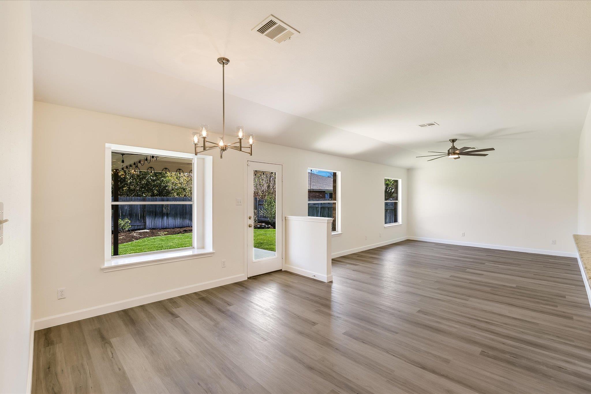 3905 Stonehenge Path Property Photo 15