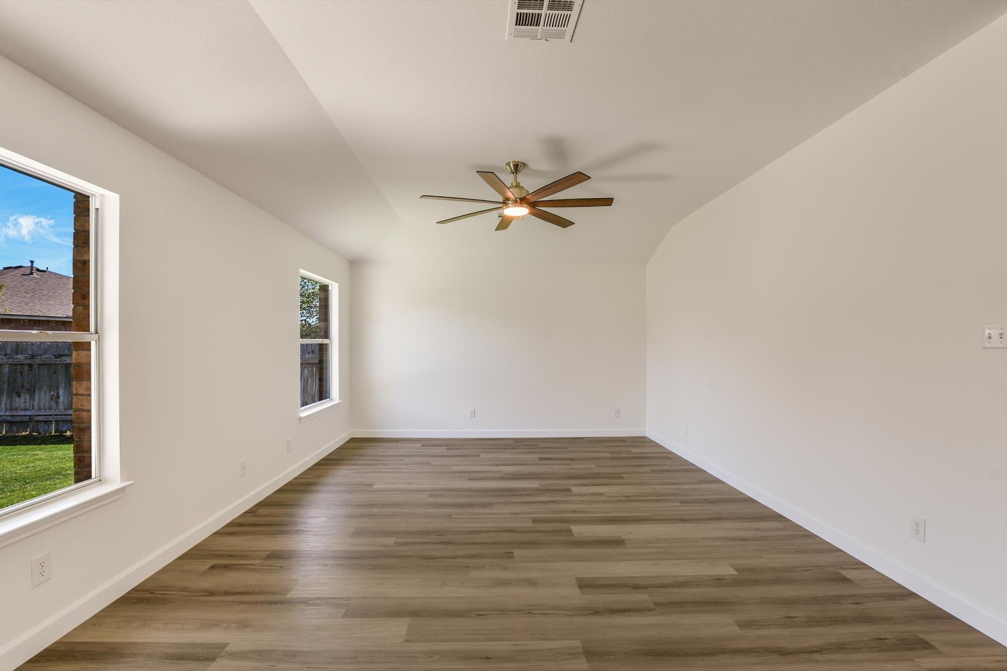 3905 Stonehenge Path Property Photo 16