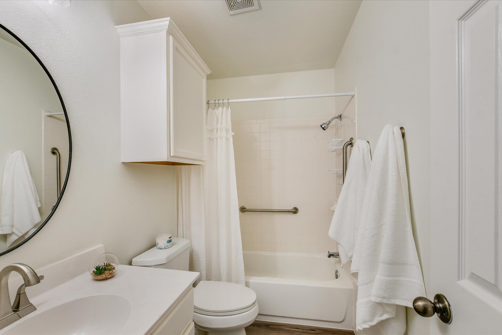 3905 Stonehenge Path Property Photo 18
