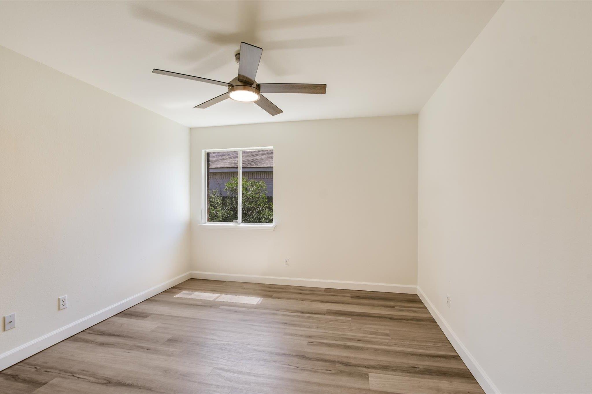 3905 Stonehenge Path Property Photo 19