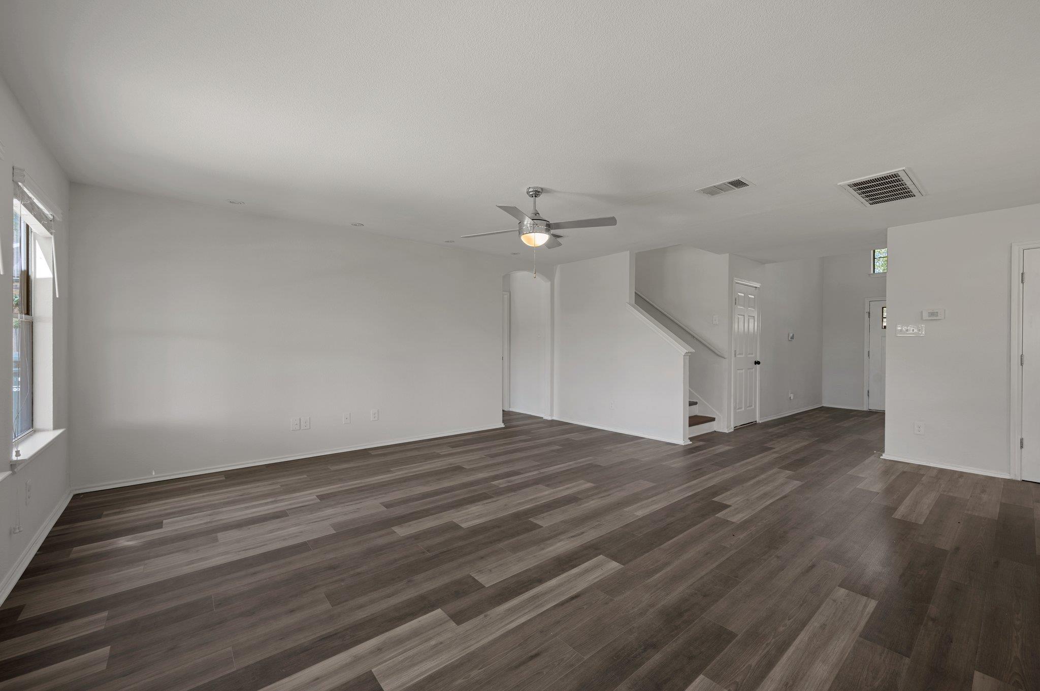 592 Quarter Ave Property Photo 5
