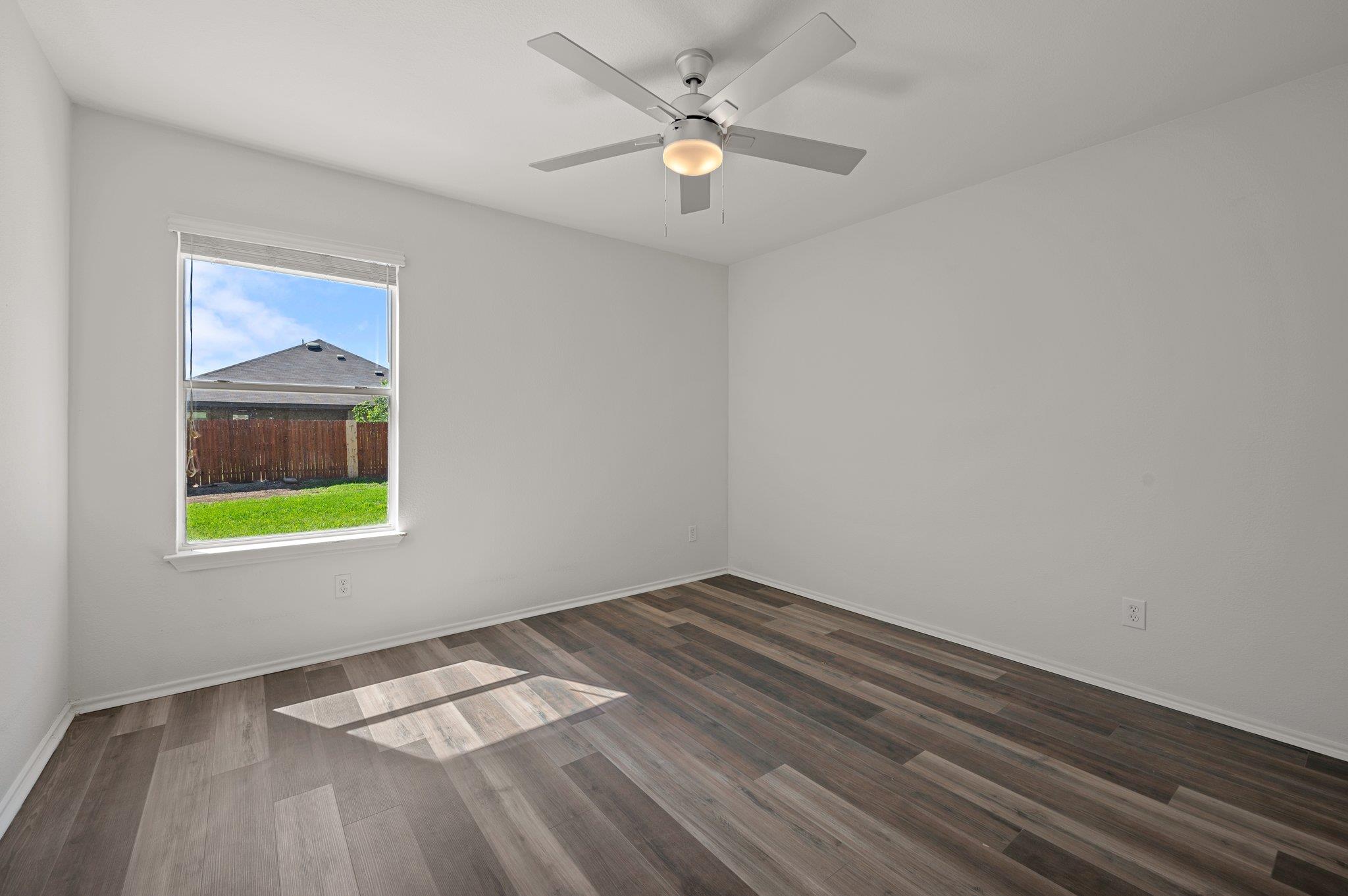 592 Quarter Ave Property Photo 16