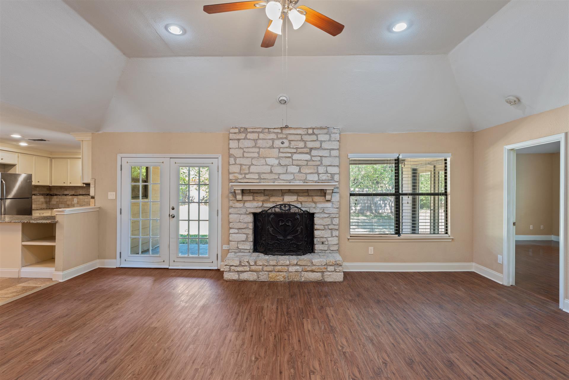 4906 Tannehill Ln Property Photo 6
