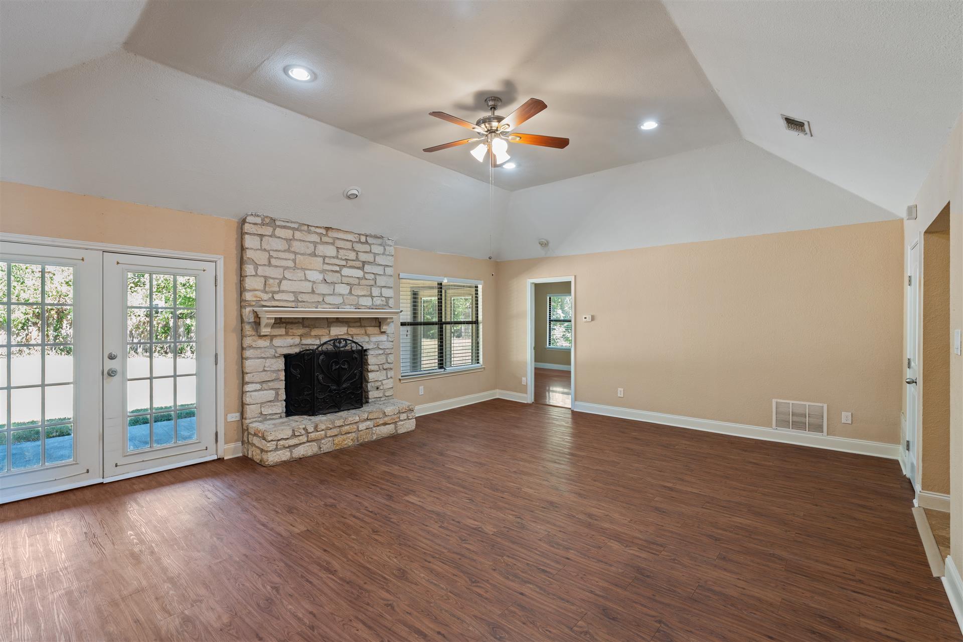 4906 Tannehill Ln Property Photo 7