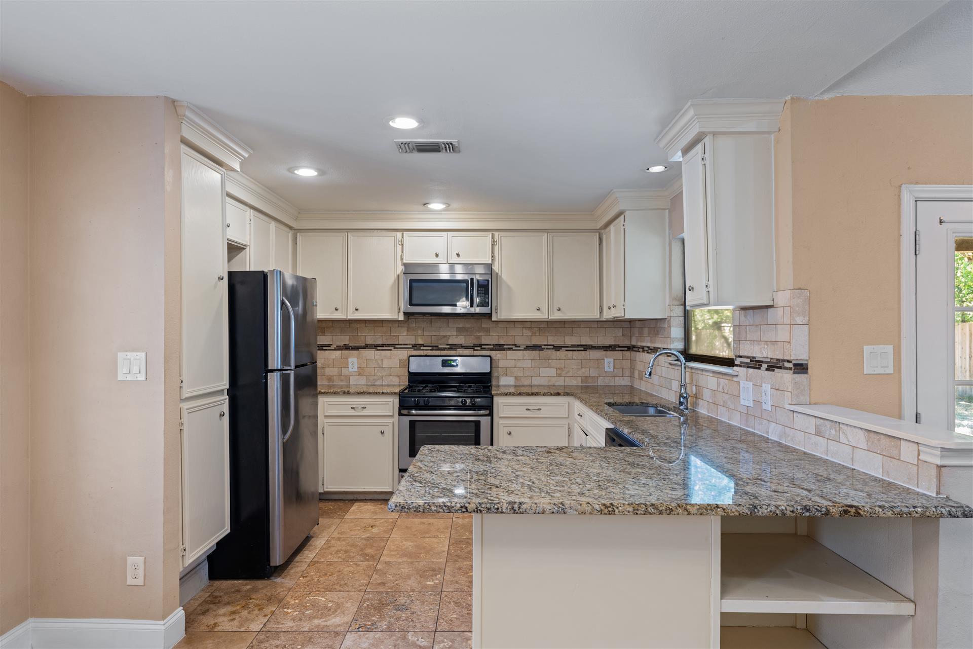 4906 Tannehill Ln Property Photo 10