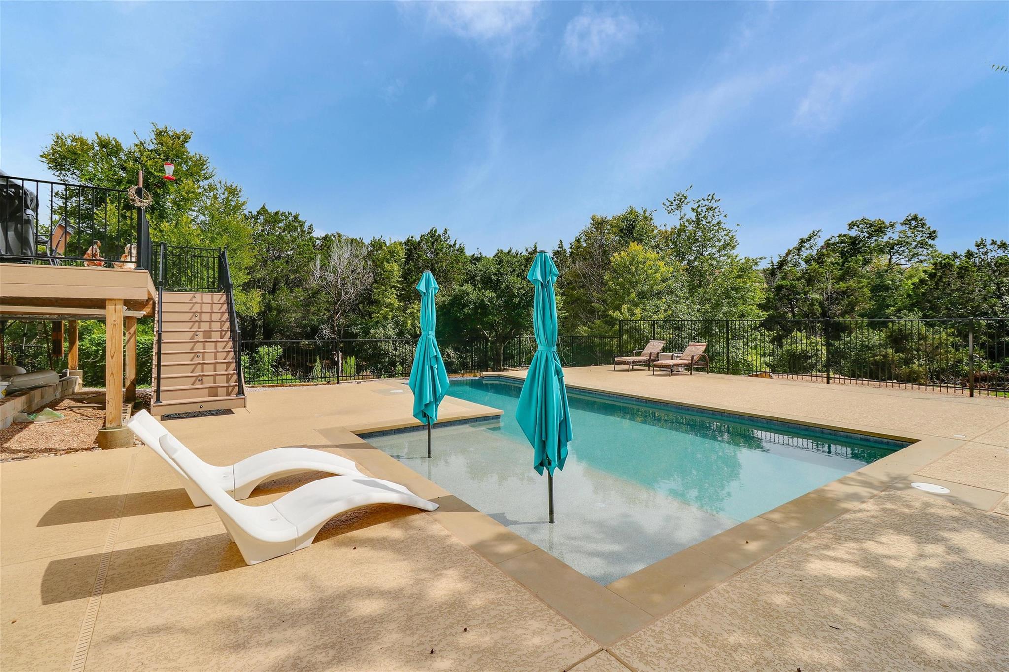709 Timarron Property Photo 3