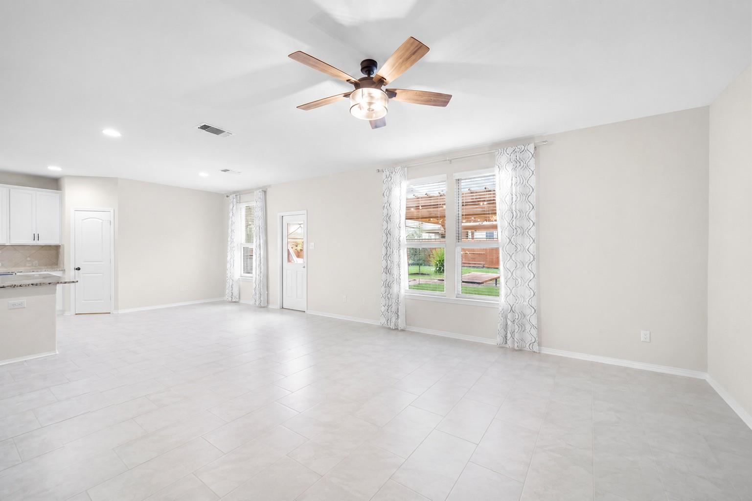 263 Beechnut Dr Property Photo 5