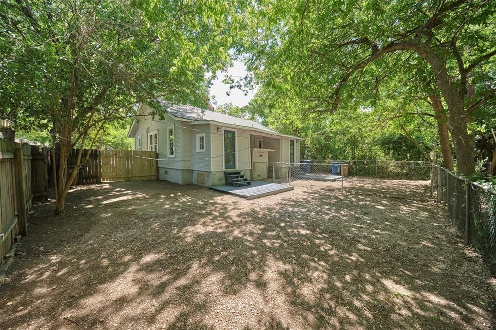 206 W 45th St Property Photo 6