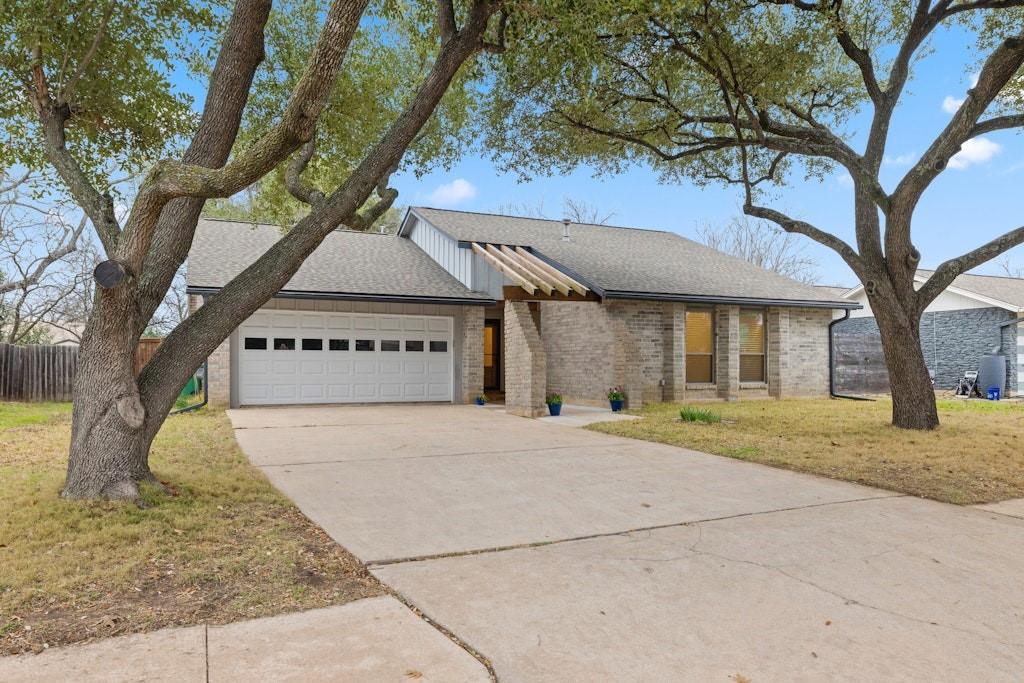 11303 Barrington Way Property Photo 3