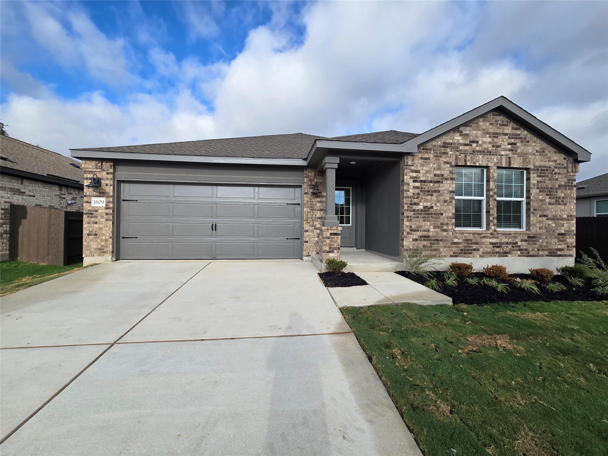 1609 Boggy Creek Ranch Rd Property Photo 1