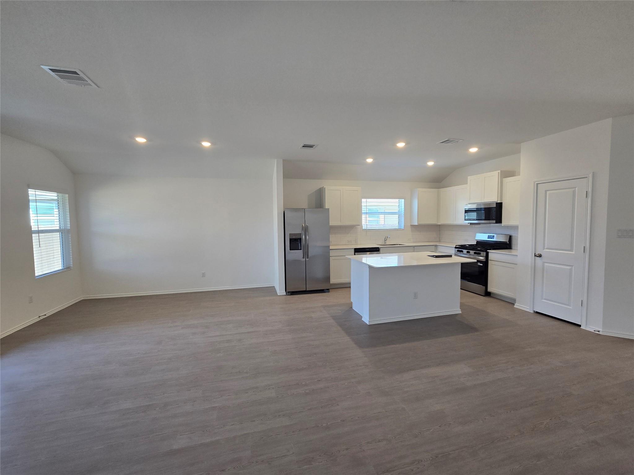 1609 Boggy Creek Ranch Rd Property Photo 14