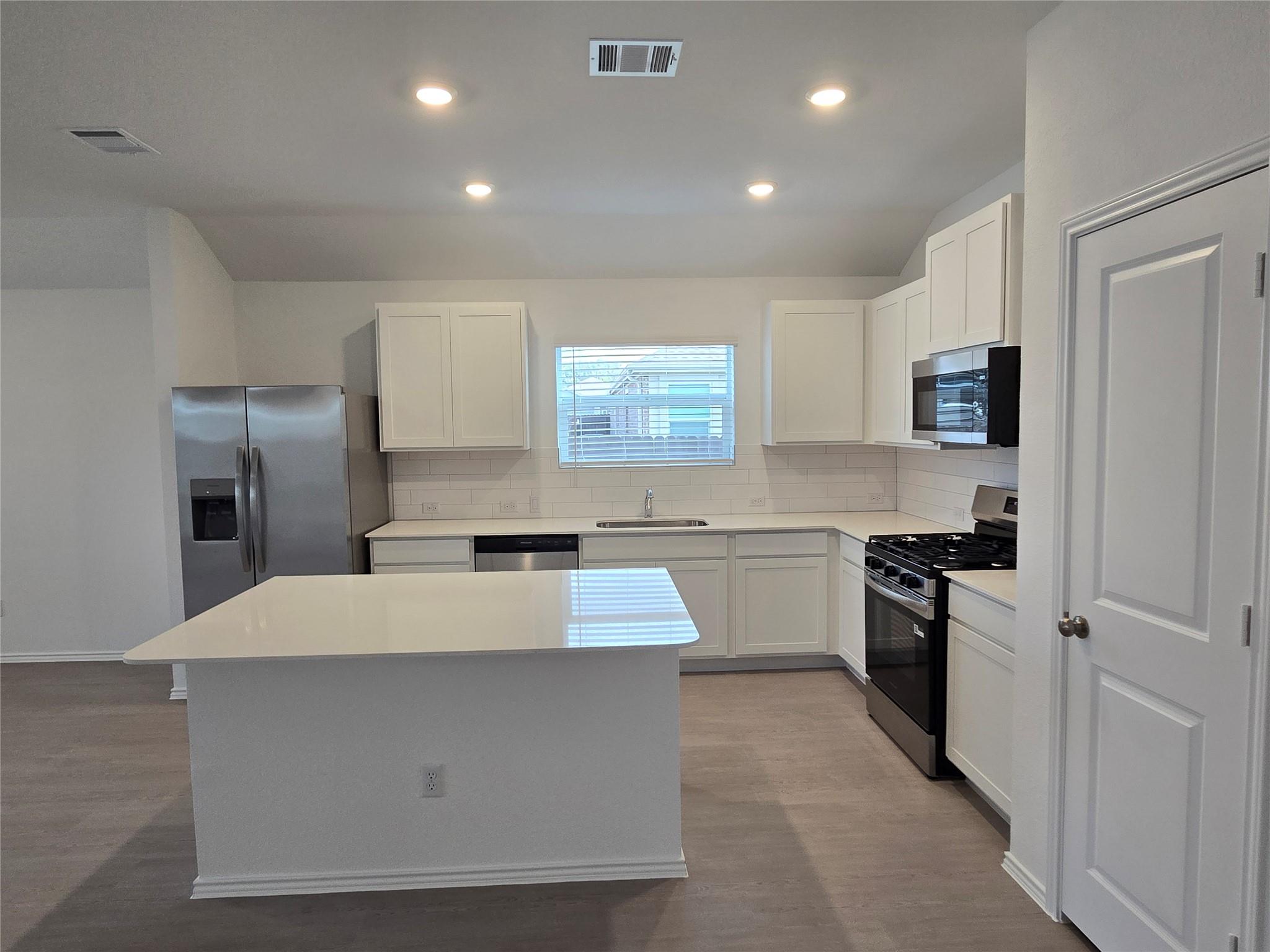 1609 Boggy Creek Ranch Rd Property Photo 24