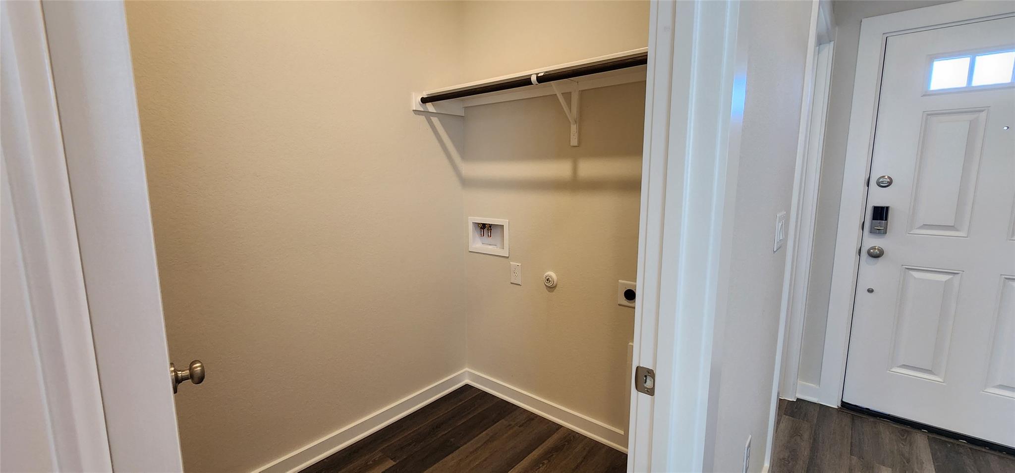 2240 Delano Dr Property Photo 4