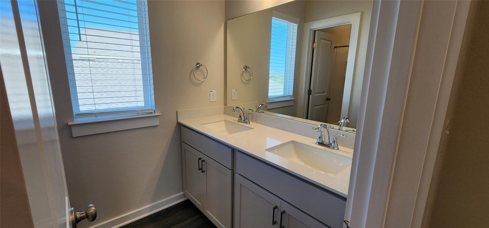 2240 Delano Dr Property Photo 21