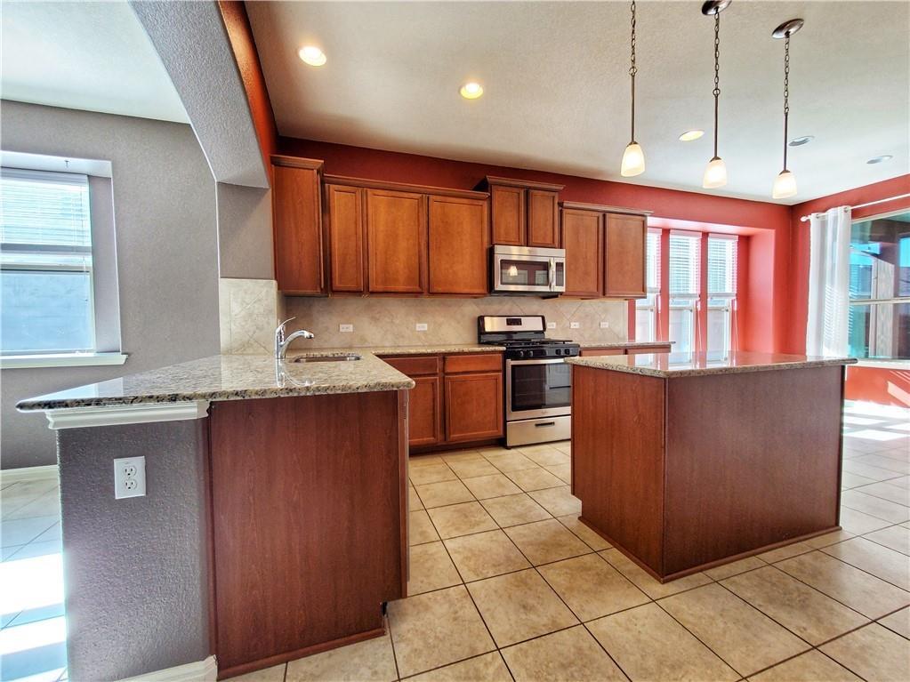 405 S Brook Dr Property Photo 5