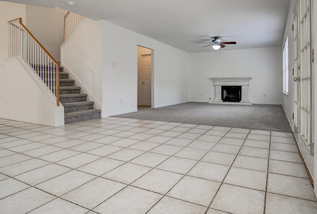 4300 Companeros Way Property Photo 8
