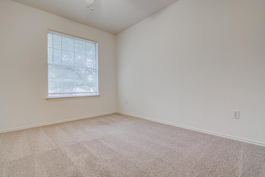 4300 Companeros Way Property Photo 18