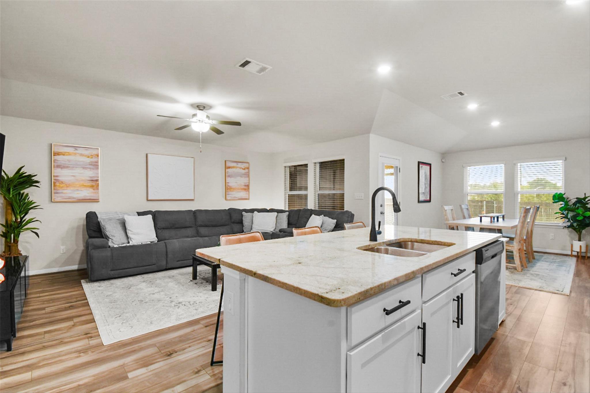 801 Russet Rock Dr #6 Property Photo 1