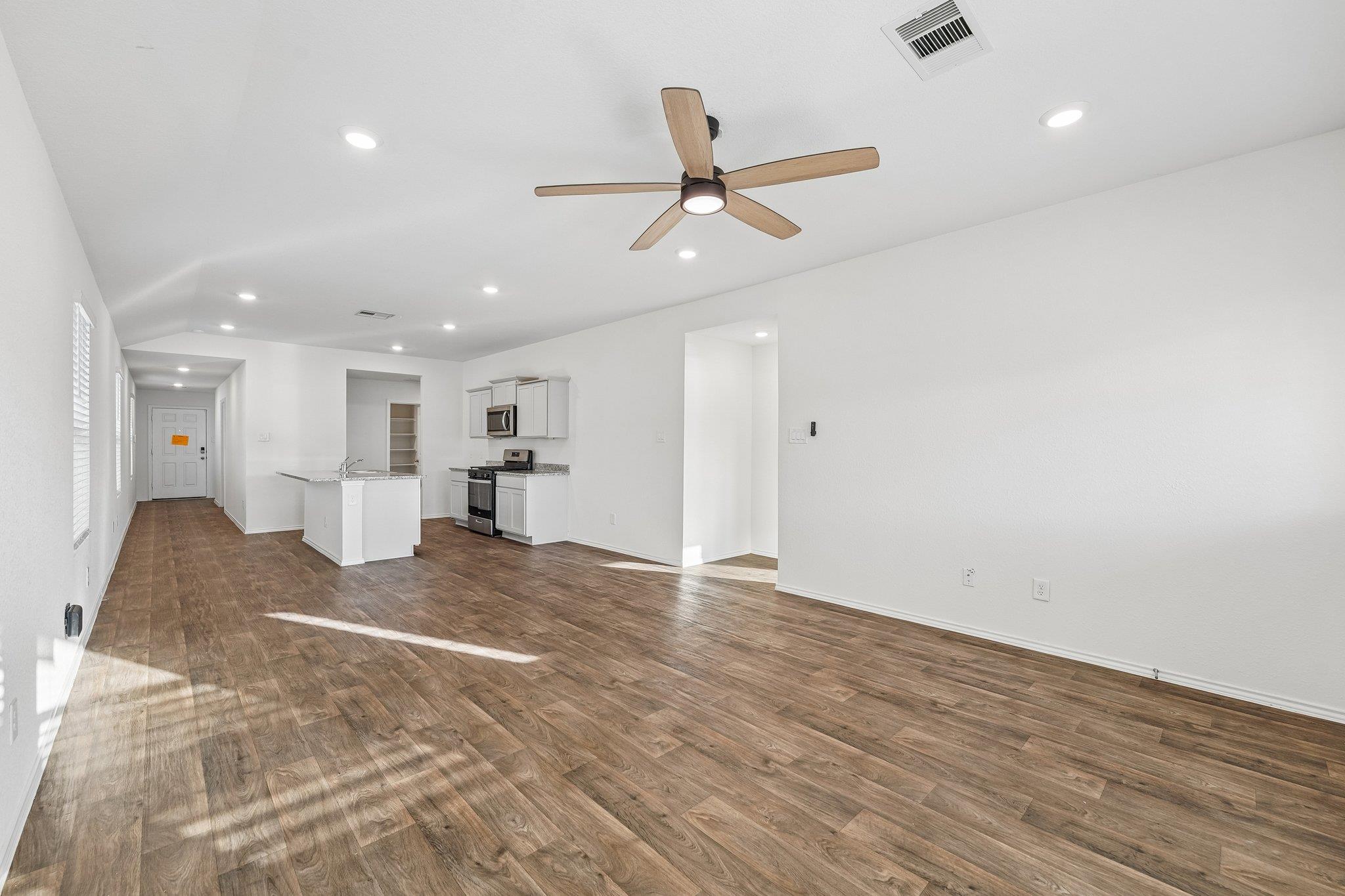 159 Granary Dr Property Photo 3