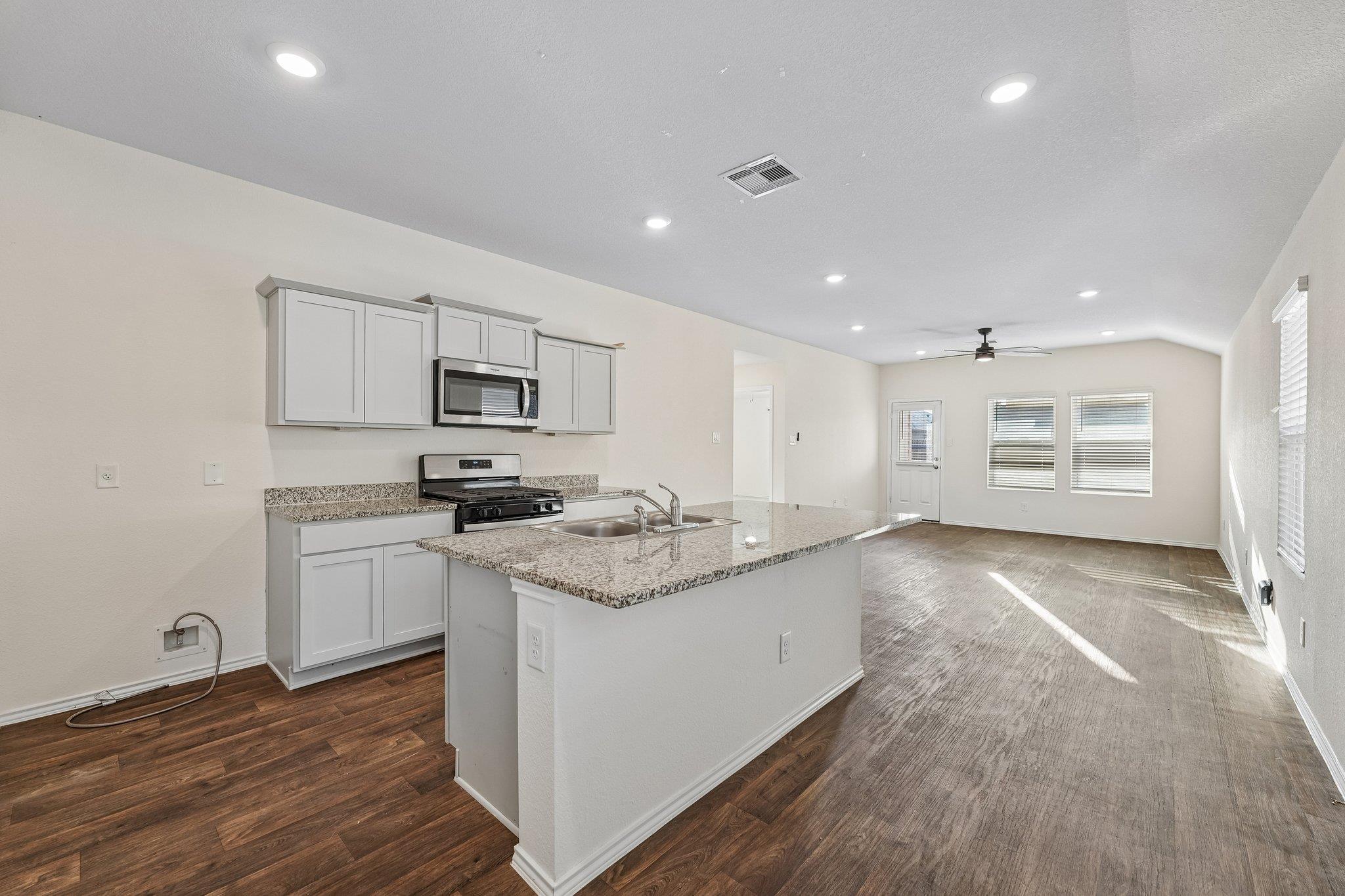 159 Granary Dr Property Photo 4