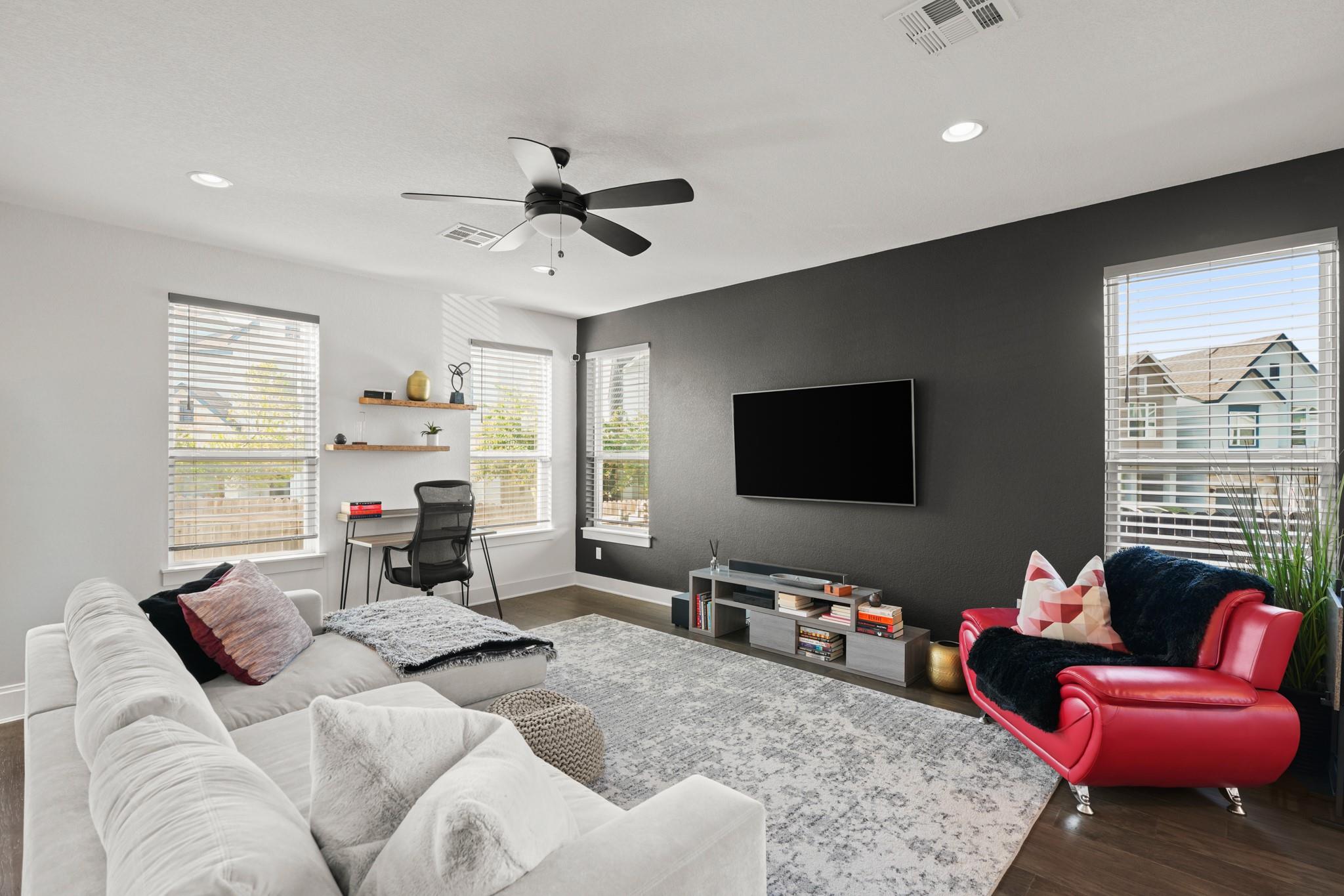 5160 N A W Grimes Blvd #125 Property Photo 4