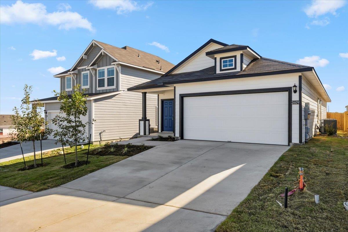 2609 Derwent Dr Property Photo 3