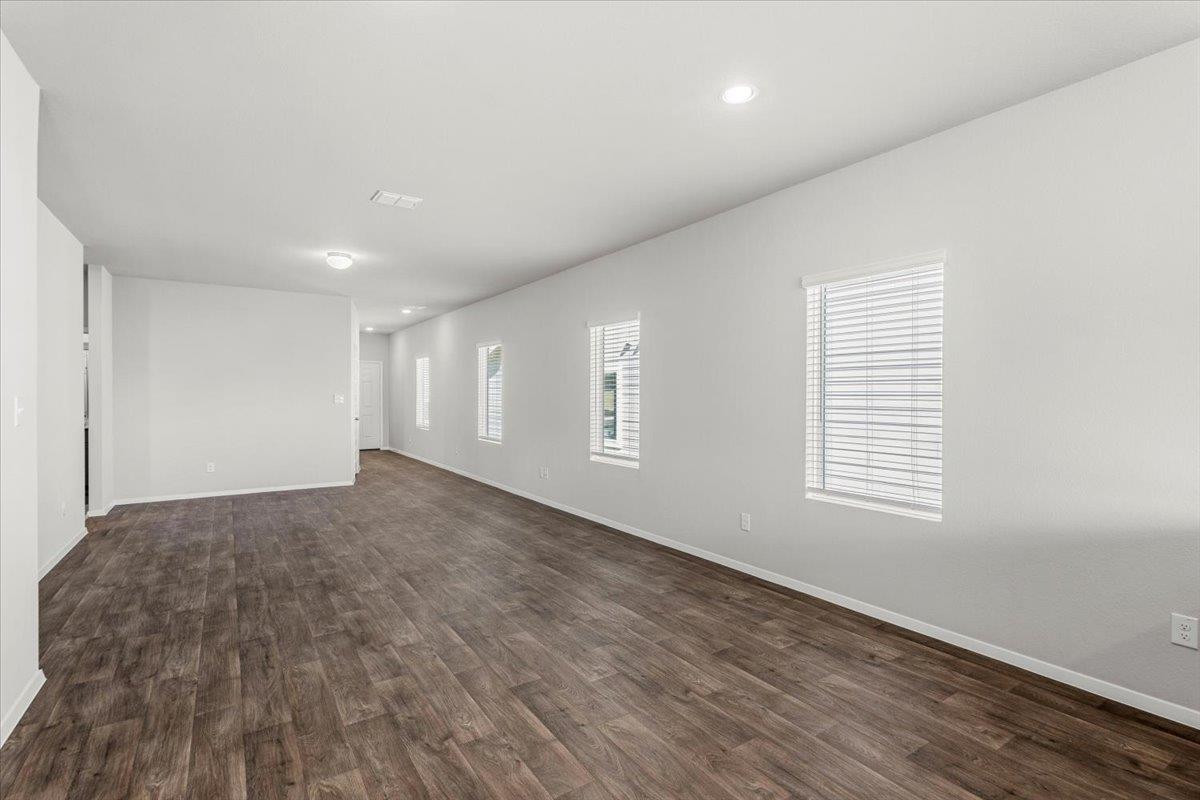 2609 Derwent Dr Property Photo 10