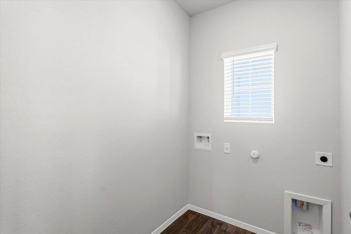 2609 Derwent Dr Property Photo 17