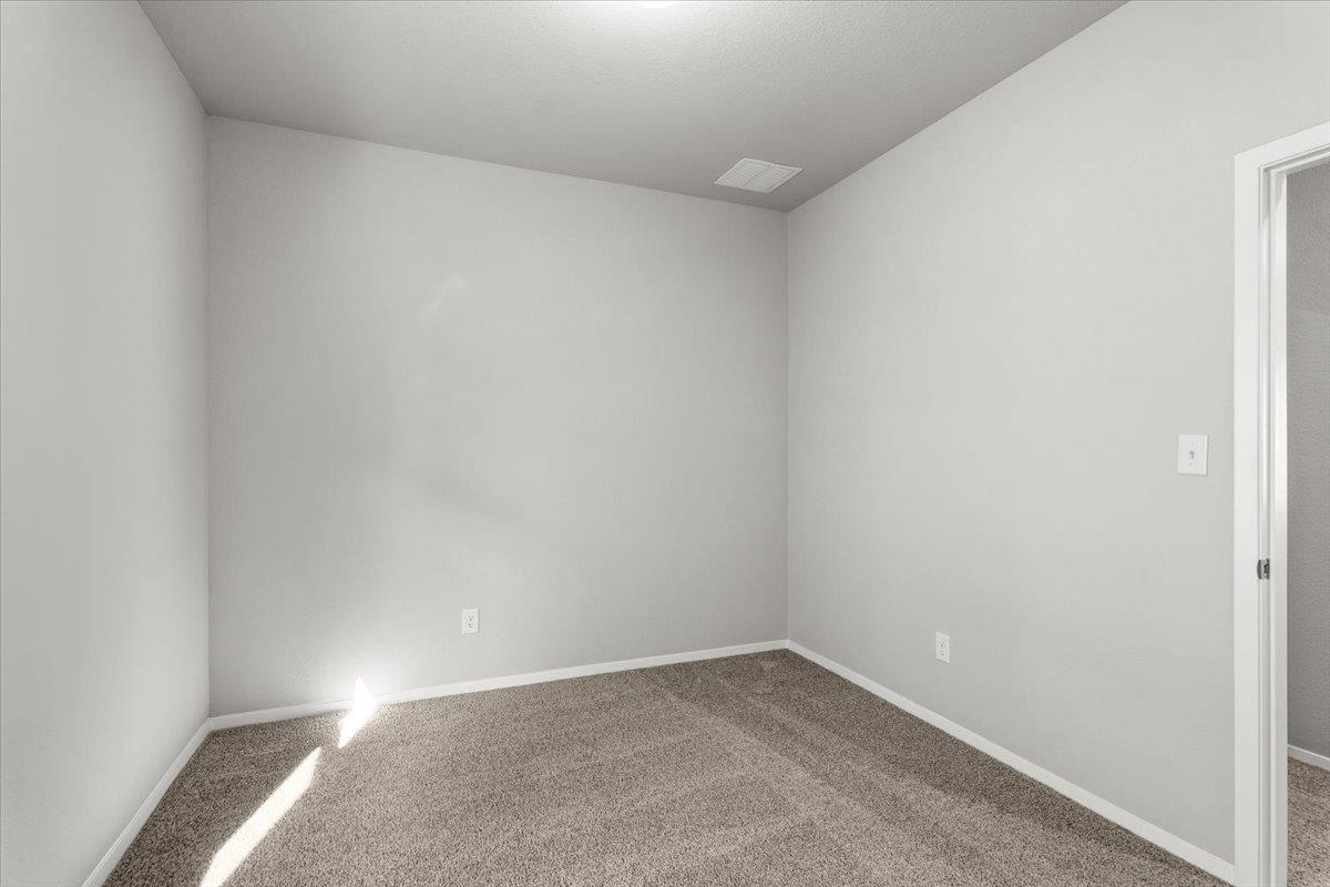 2609 Derwent Dr Property Photo 19