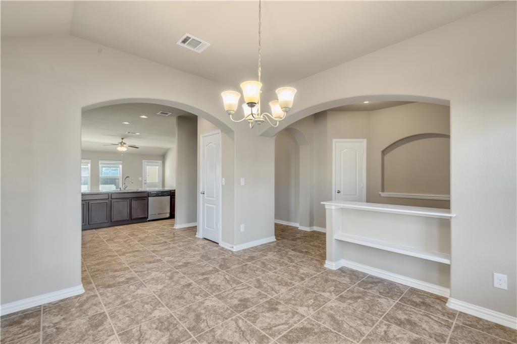 8233 Arezzo Dr Property Photo 3