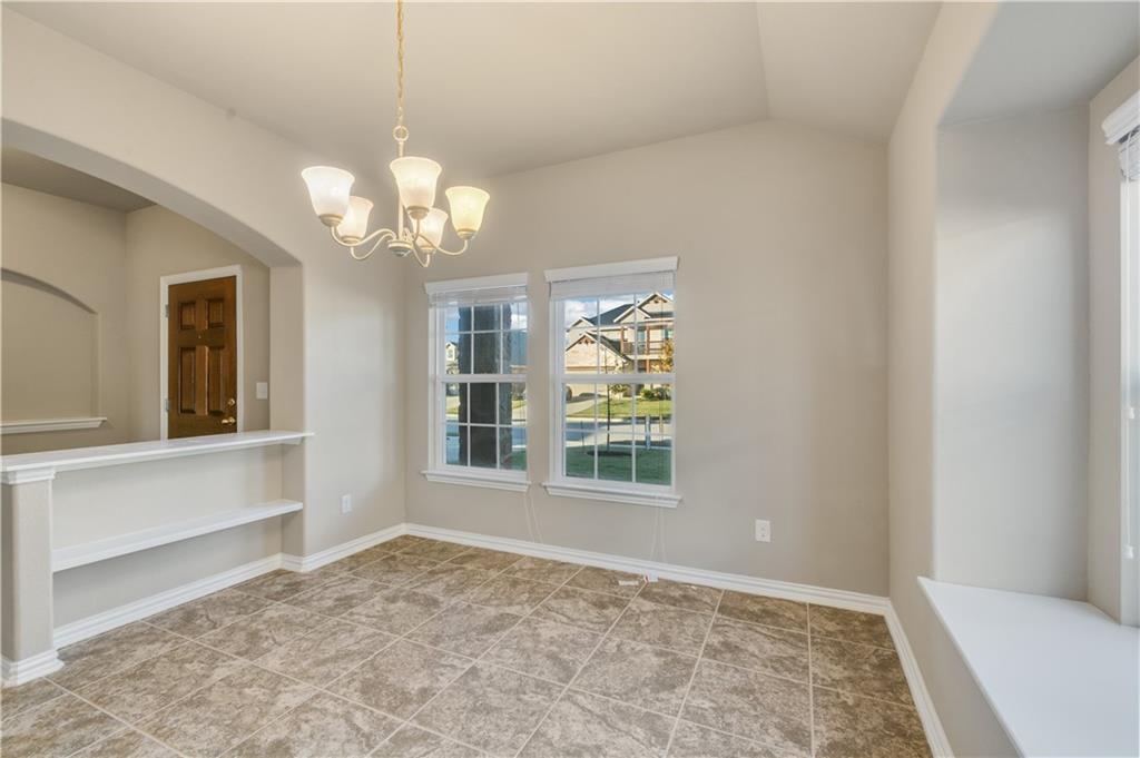 8233 Arezzo Dr Property Photo 4