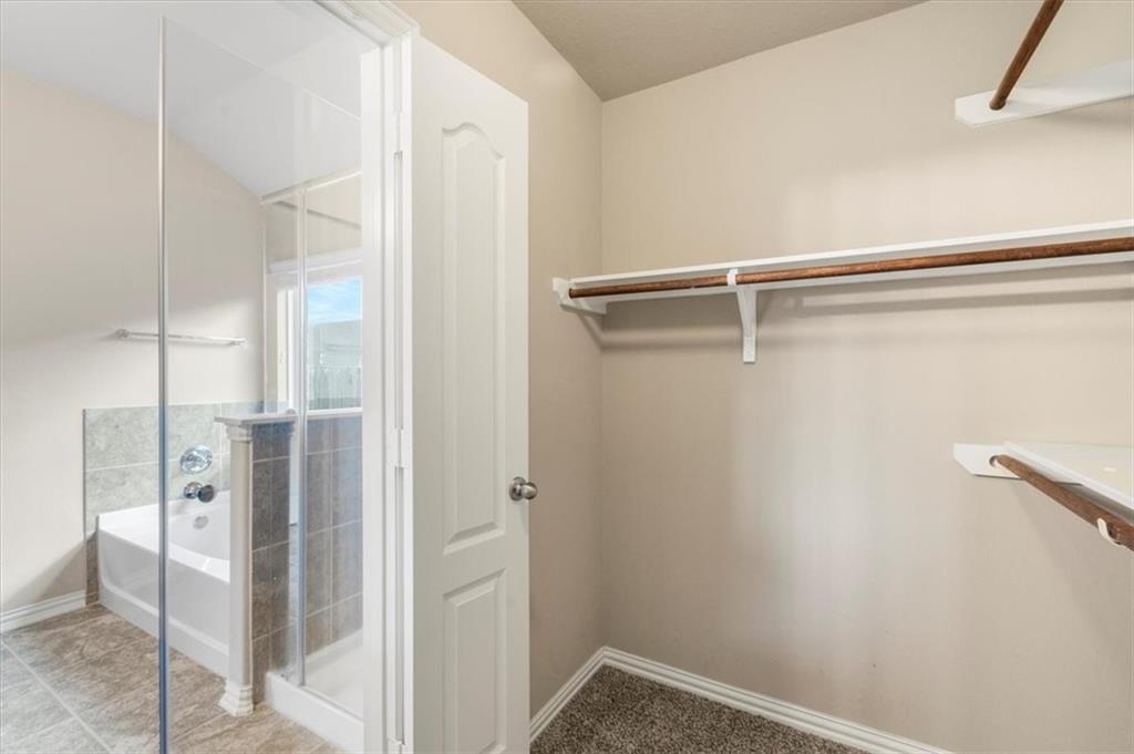 8233 Arezzo Dr Property Photo 15