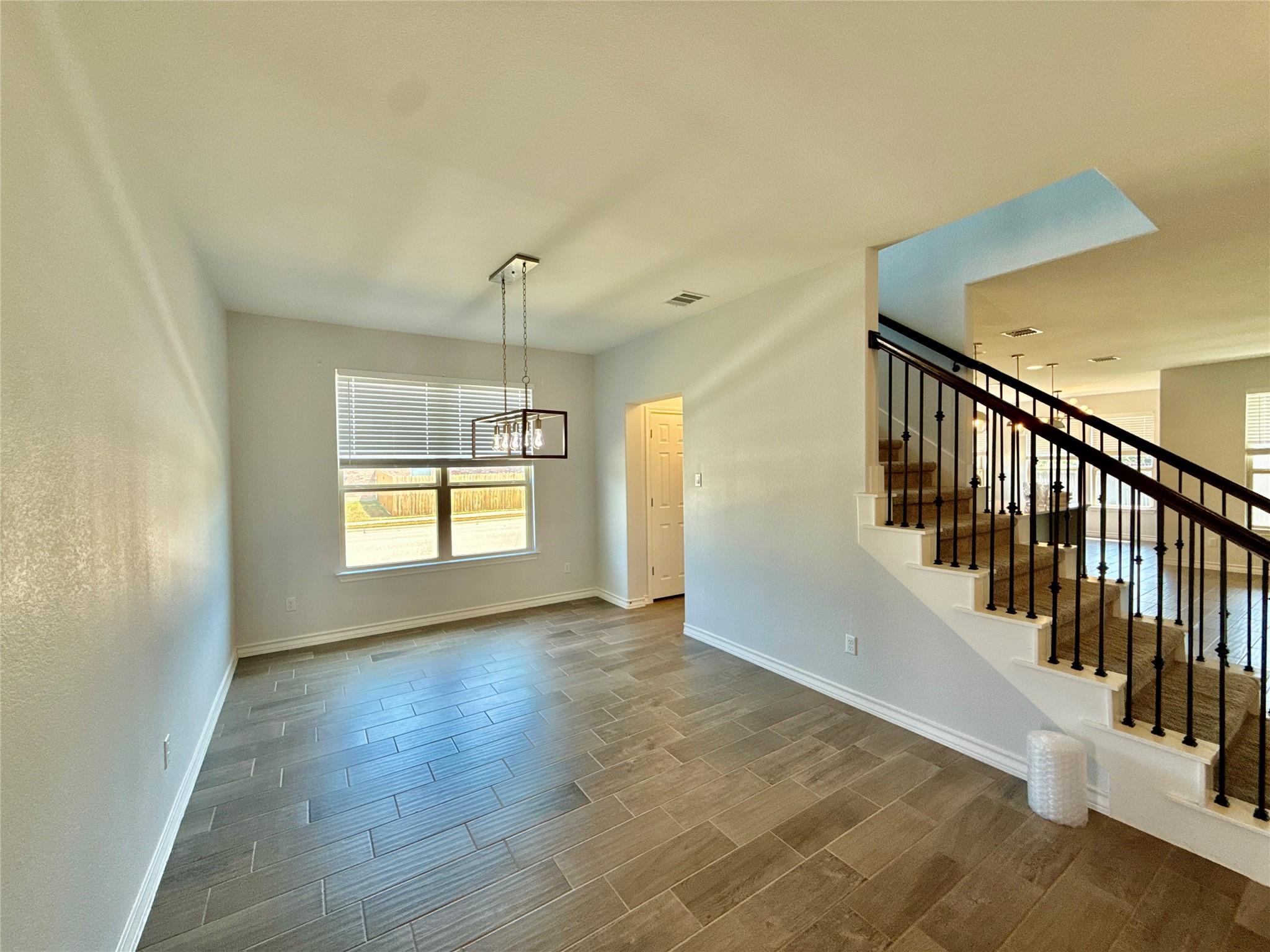 17113 Antioch Ave Property Photo 4