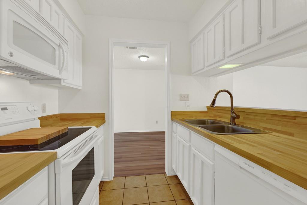 1202 Thorpe Ln #701 Property Photo 15
