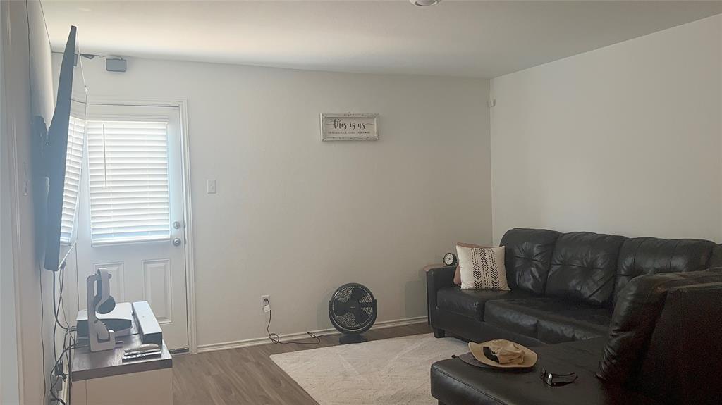 305 Mica Trl Property Photo 5