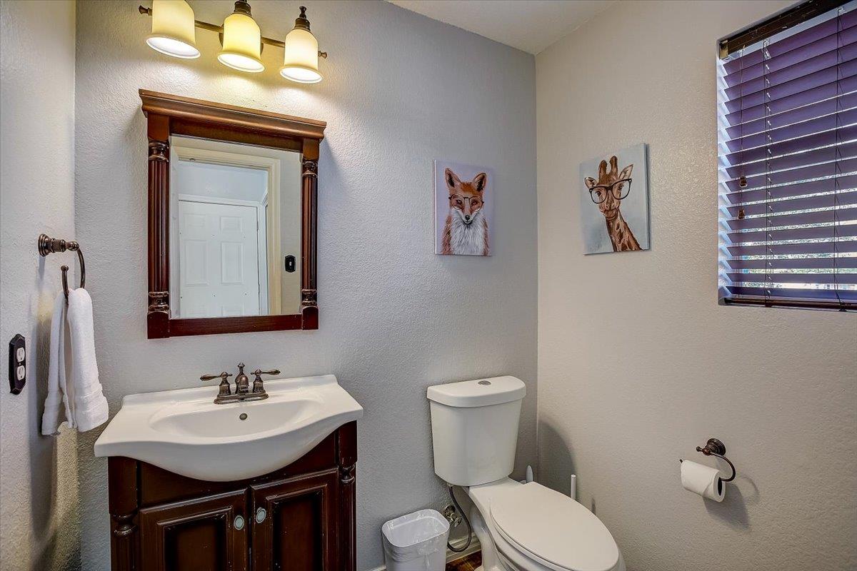 102 Clarks Grove Ln Property Photo 14