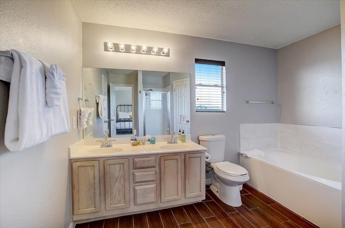 102 Clarks Grove Ln Property Photo 23
