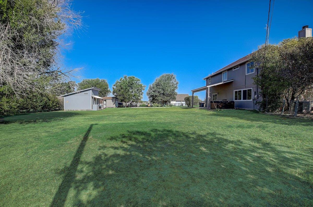 102 Clarks Grove Ln Property Photo 28