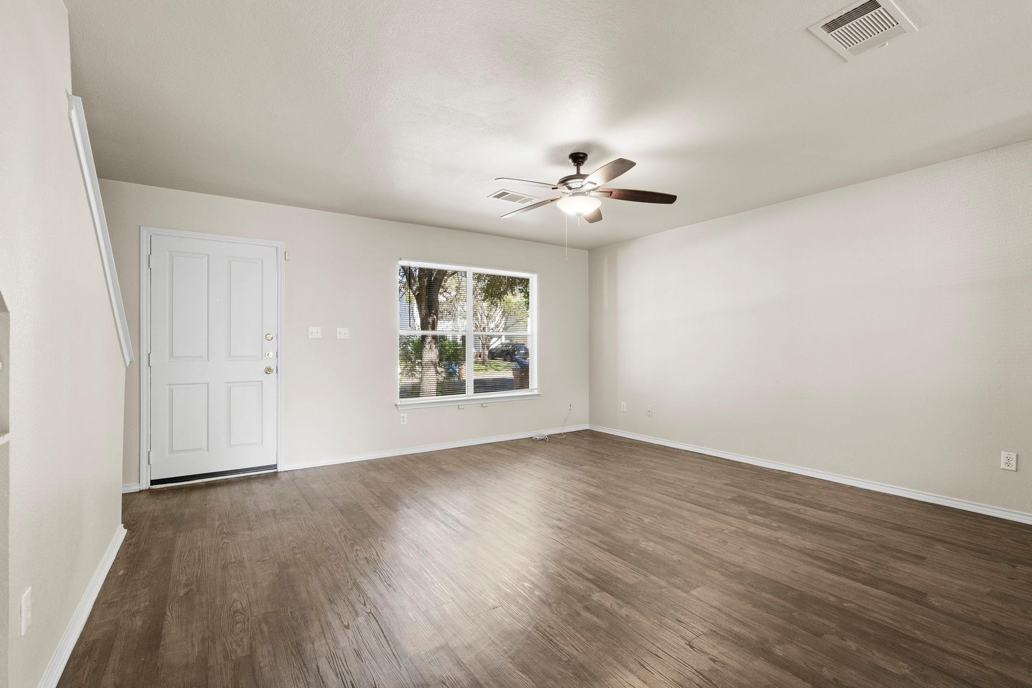 10643 Marshitahs Way Property Photo 6