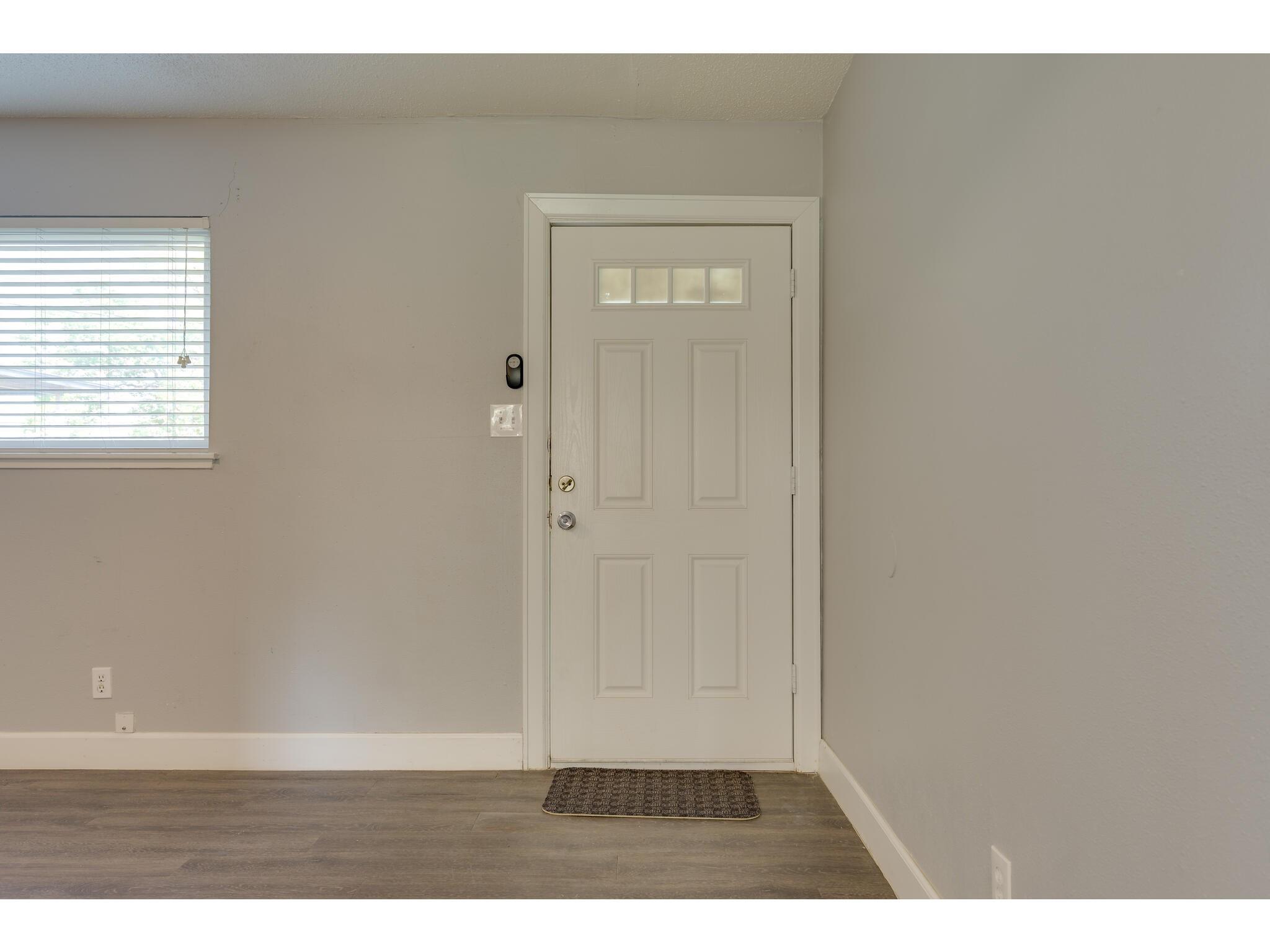 1606 Parker Ln Property Photo 5