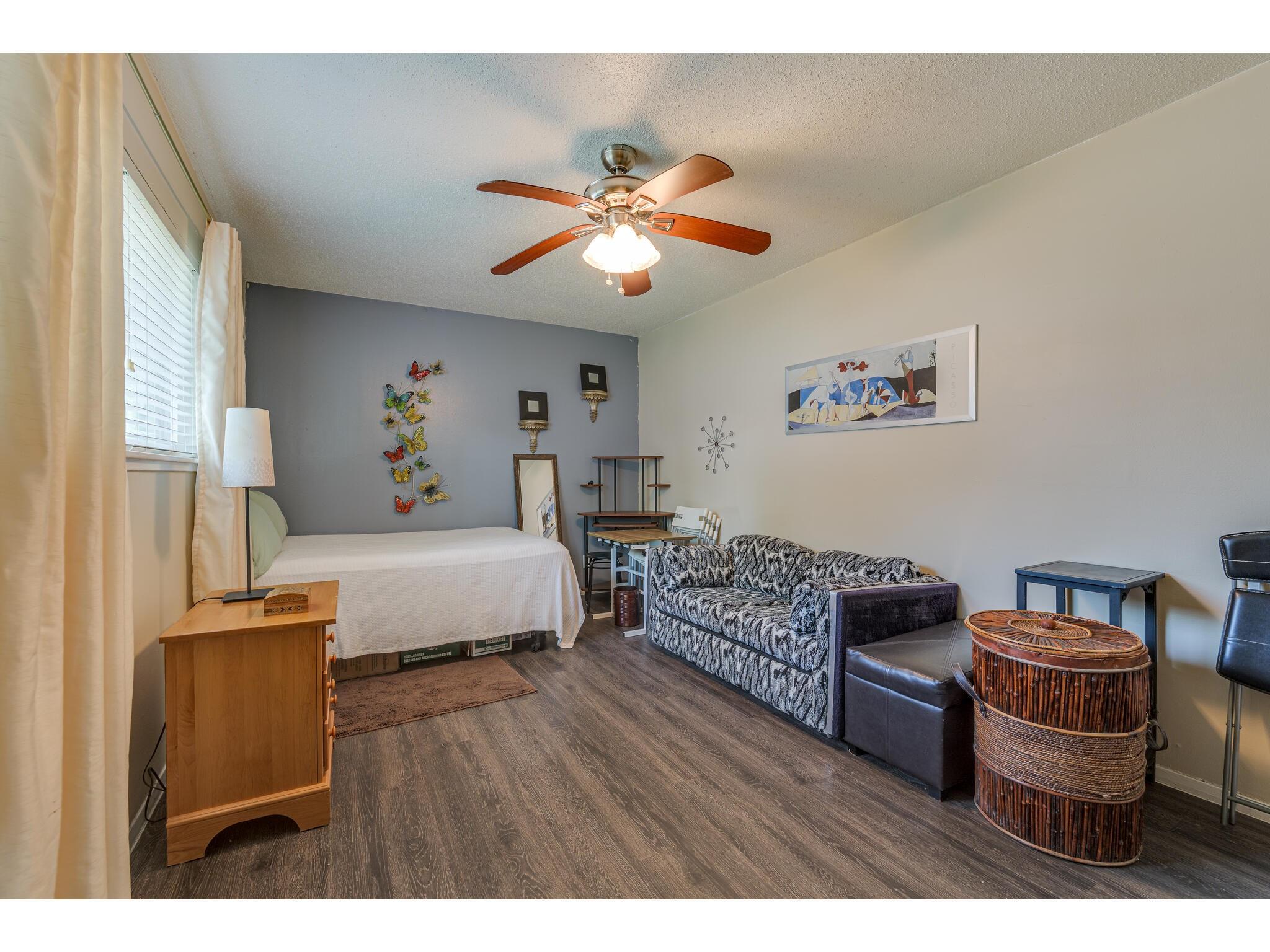 1606 Parker Ln Property Photo 25