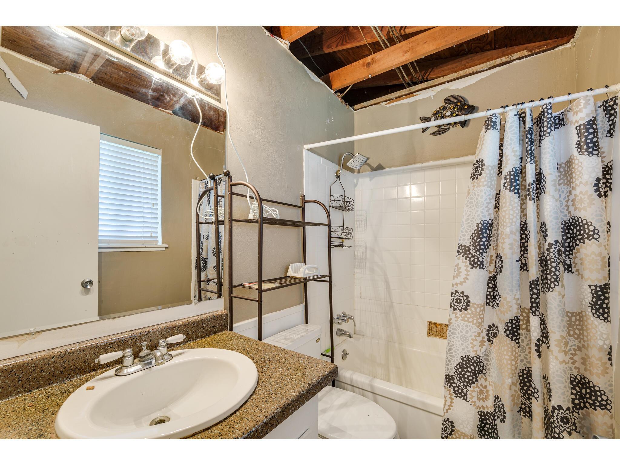 1606 Parker Ln Property Photo 28