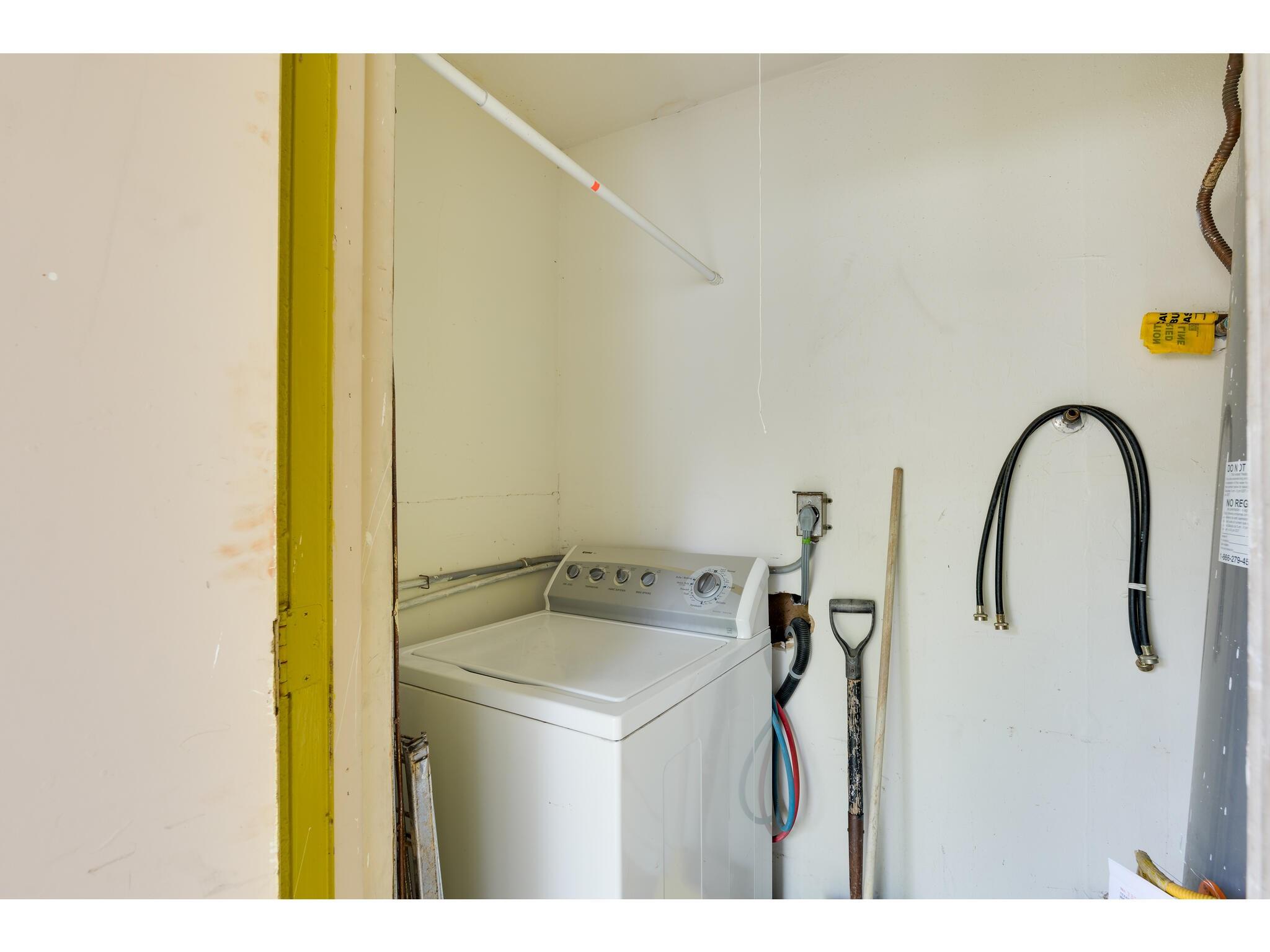 1606 Parker Ln Property Photo 35