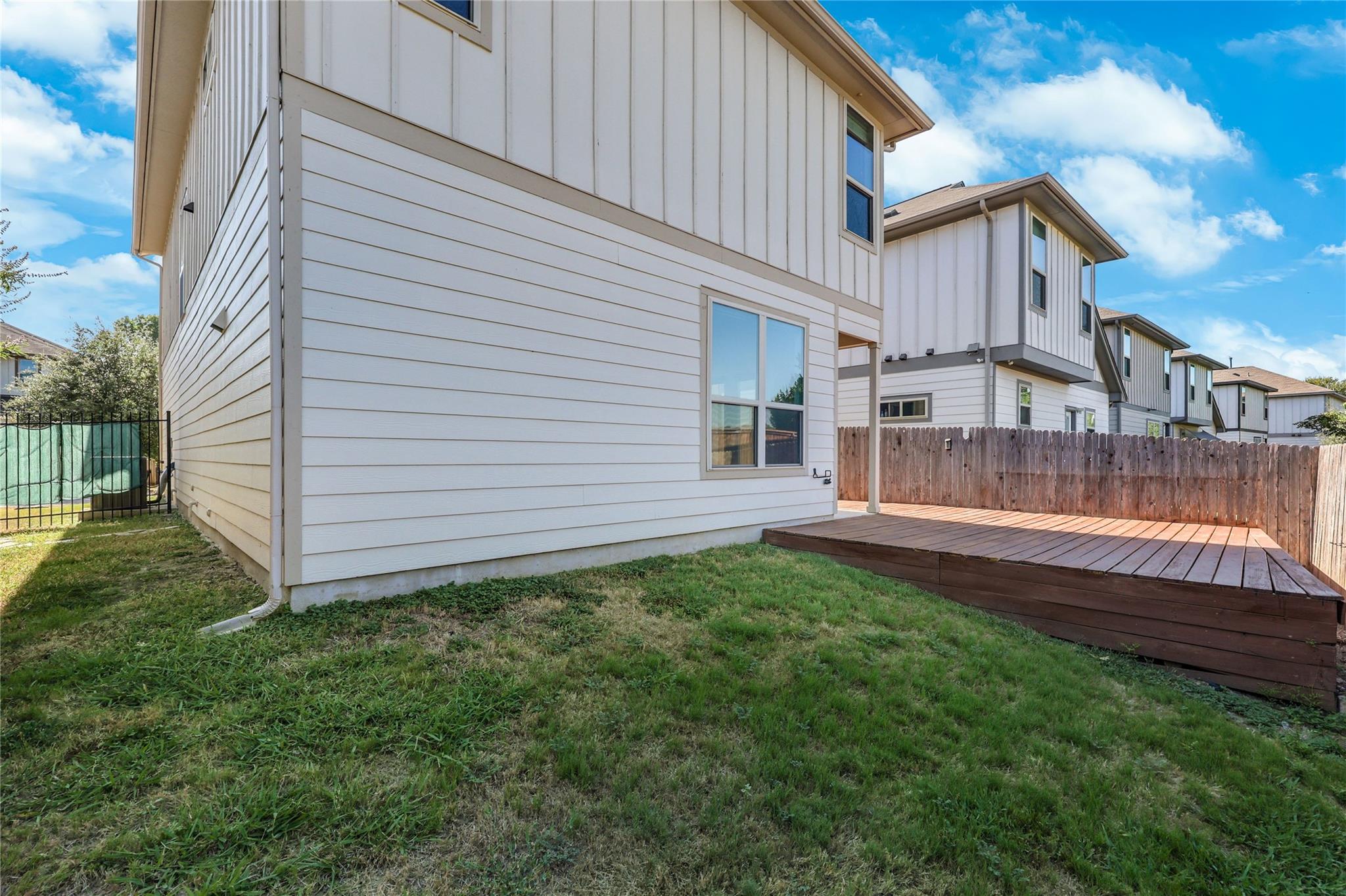 913 Boatswain Way Property Photo 35