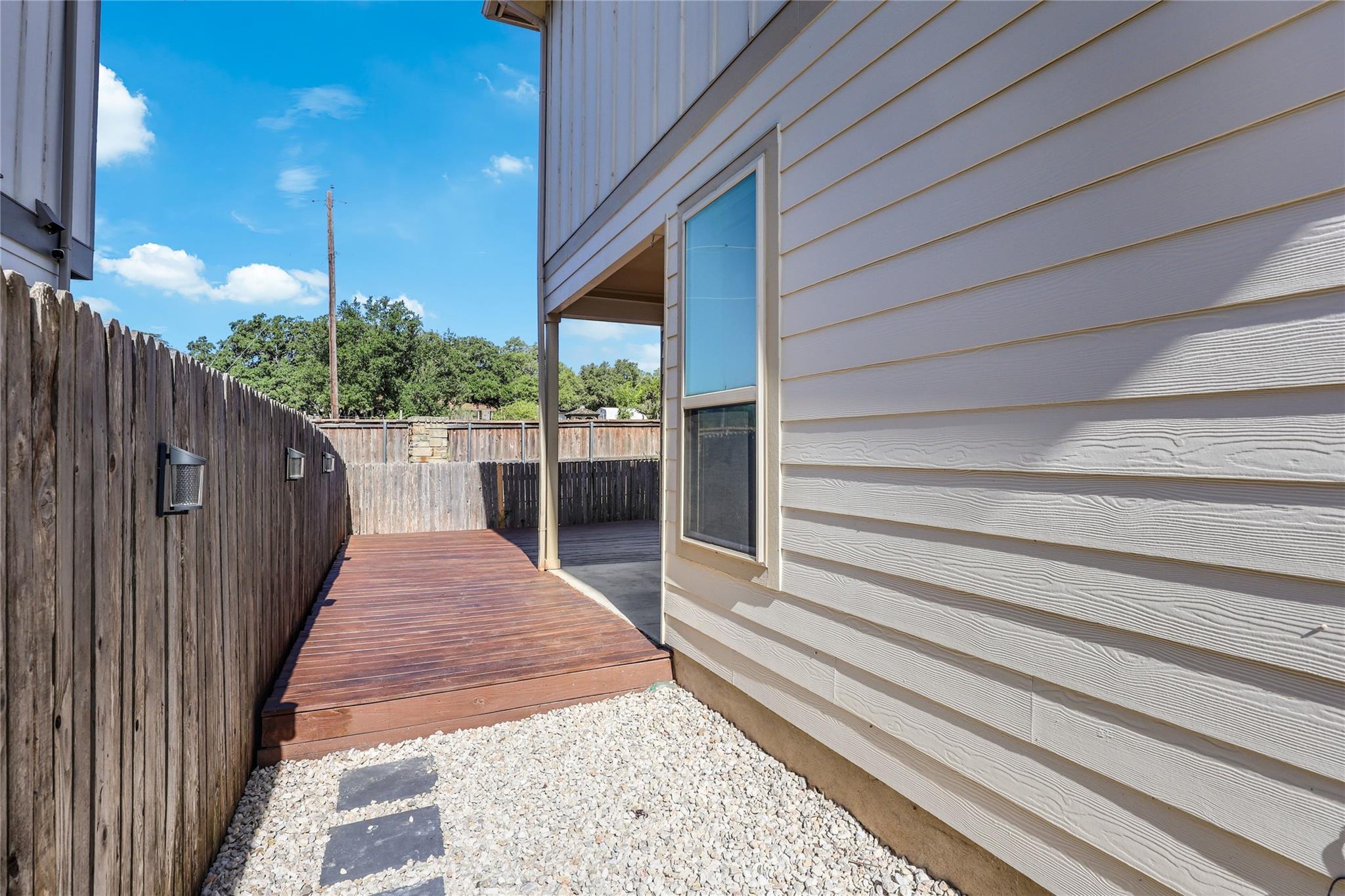 913 Boatswain Way Property Photo 37