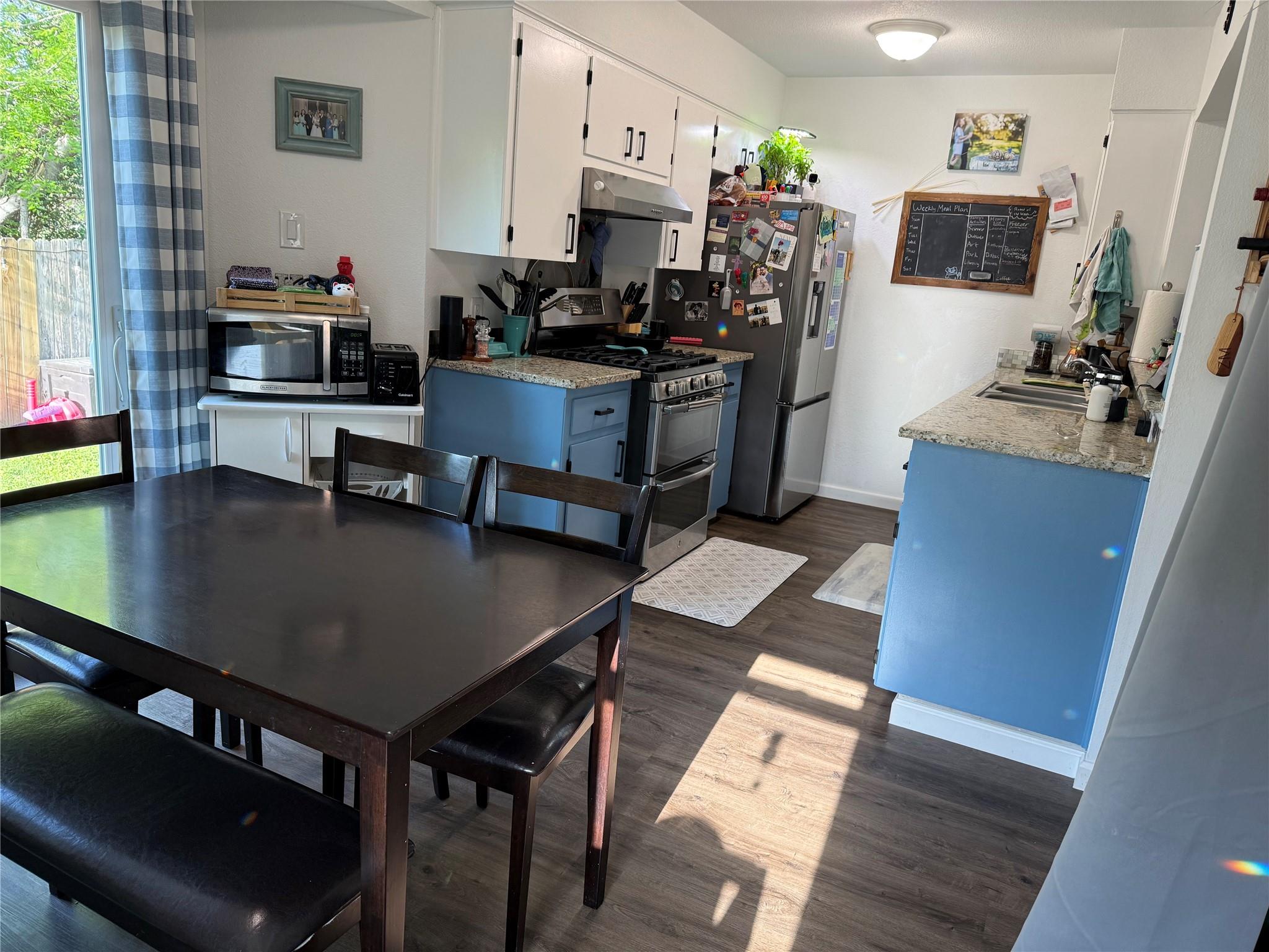 402 Yucca Dr #b Property Photo 1