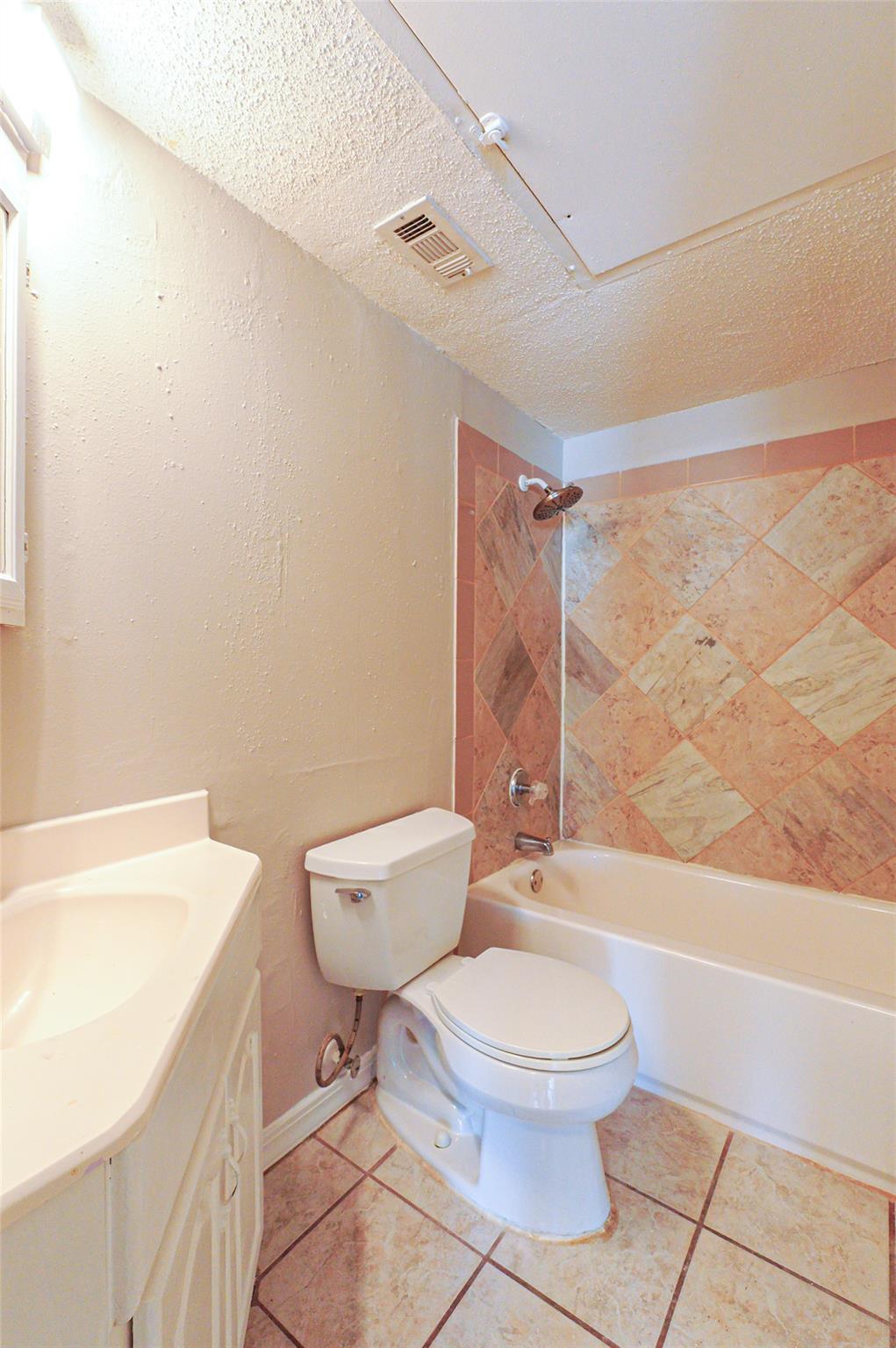 1840 Burton Dr #227 Property Photo 14