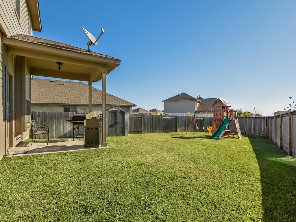 1100 April Meadows Loop Property Photo 11