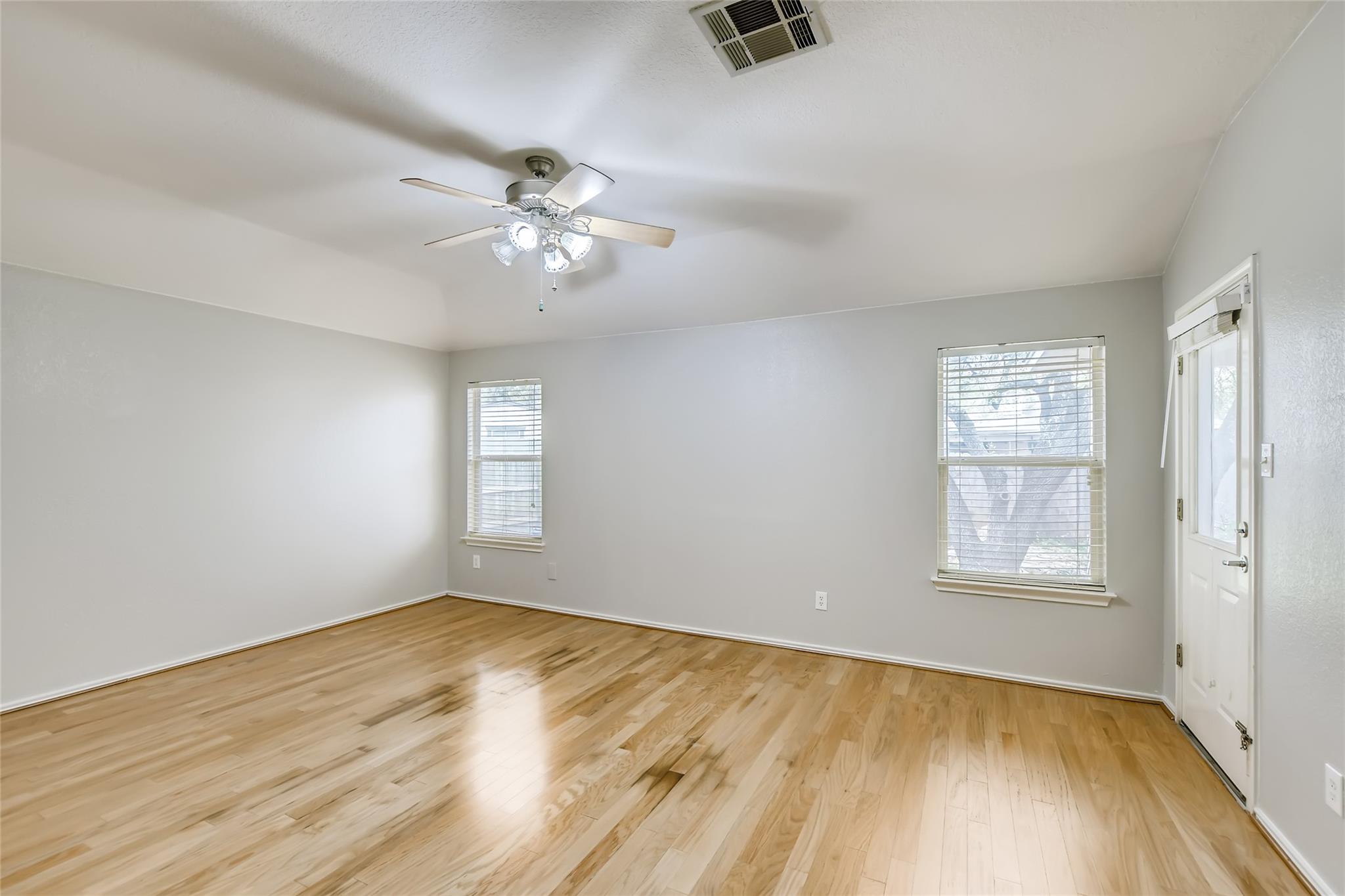 1504 Julianas Way Property Photo 10